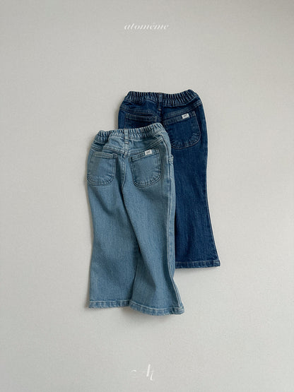 16.Berry Bootcut Denim