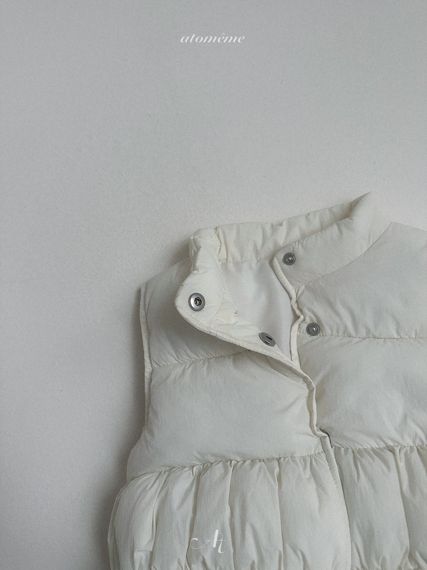 43.Poggle Padded Vest