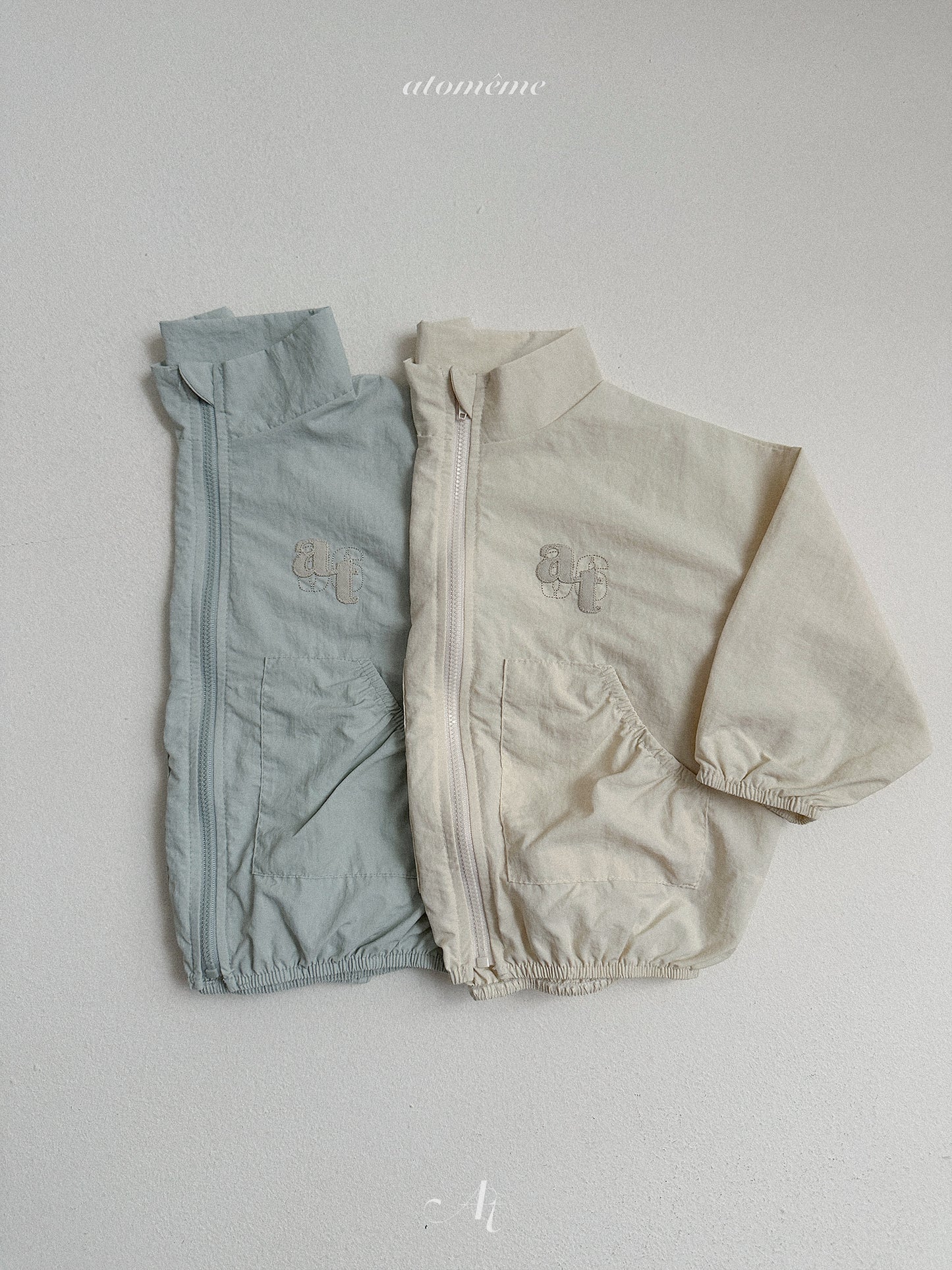 38.Windy Jacket