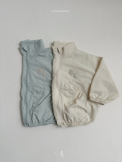 38.Windy Jacket