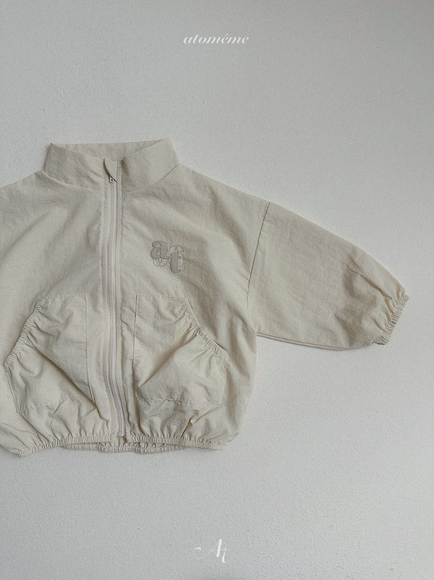 38.Windy Jacket