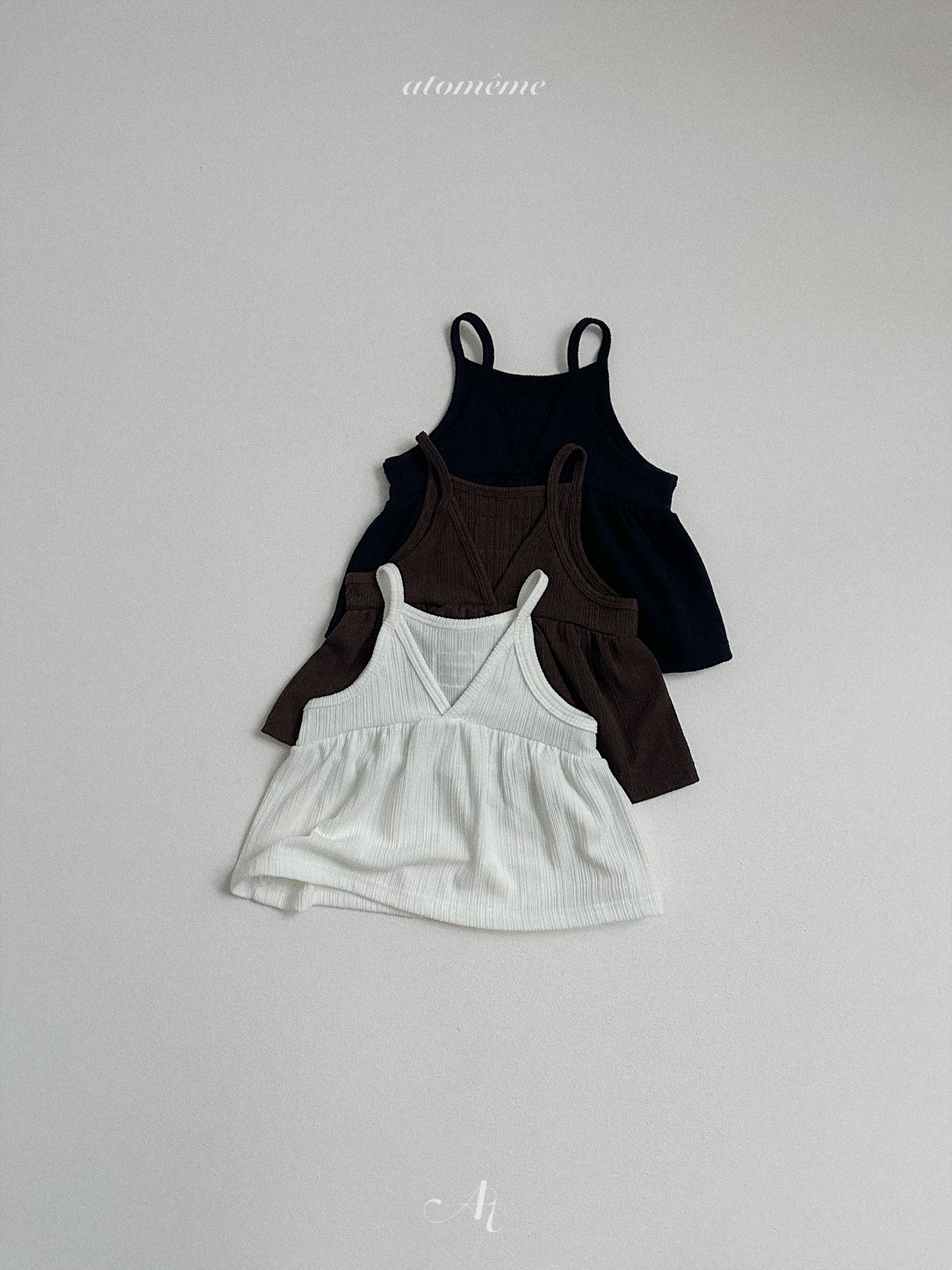 29.Clay Bustier