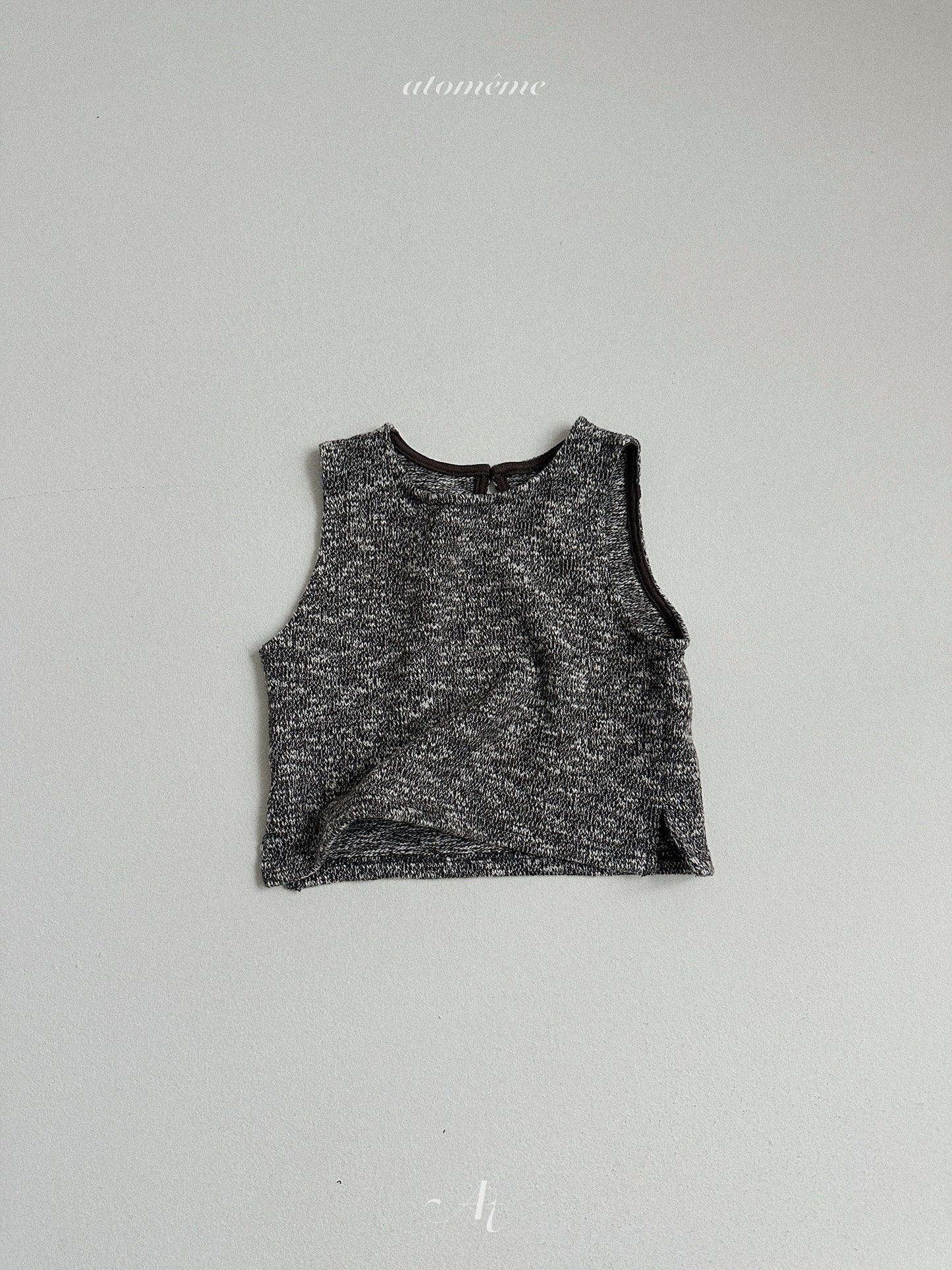 40.Nut Wool Vest