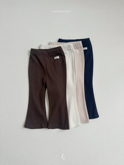 05.Clay Bootcut Pants