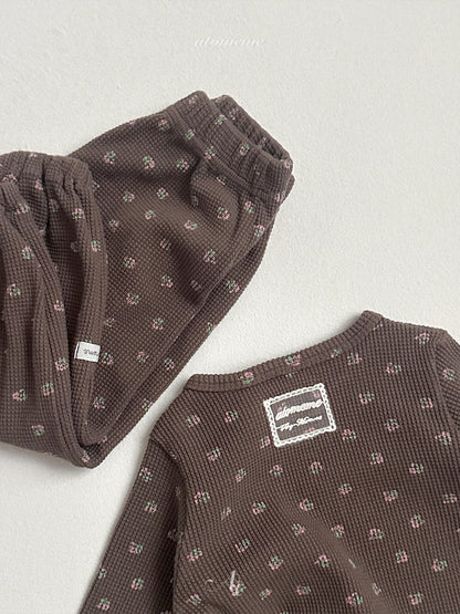 20.Latte Pants
