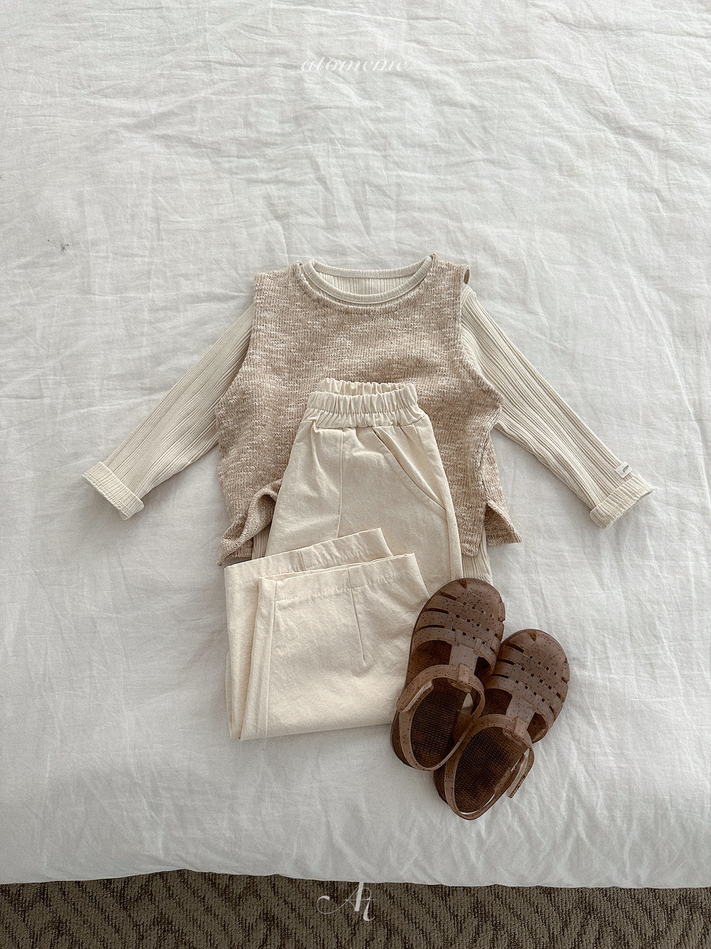 40.Nut Wool Vest