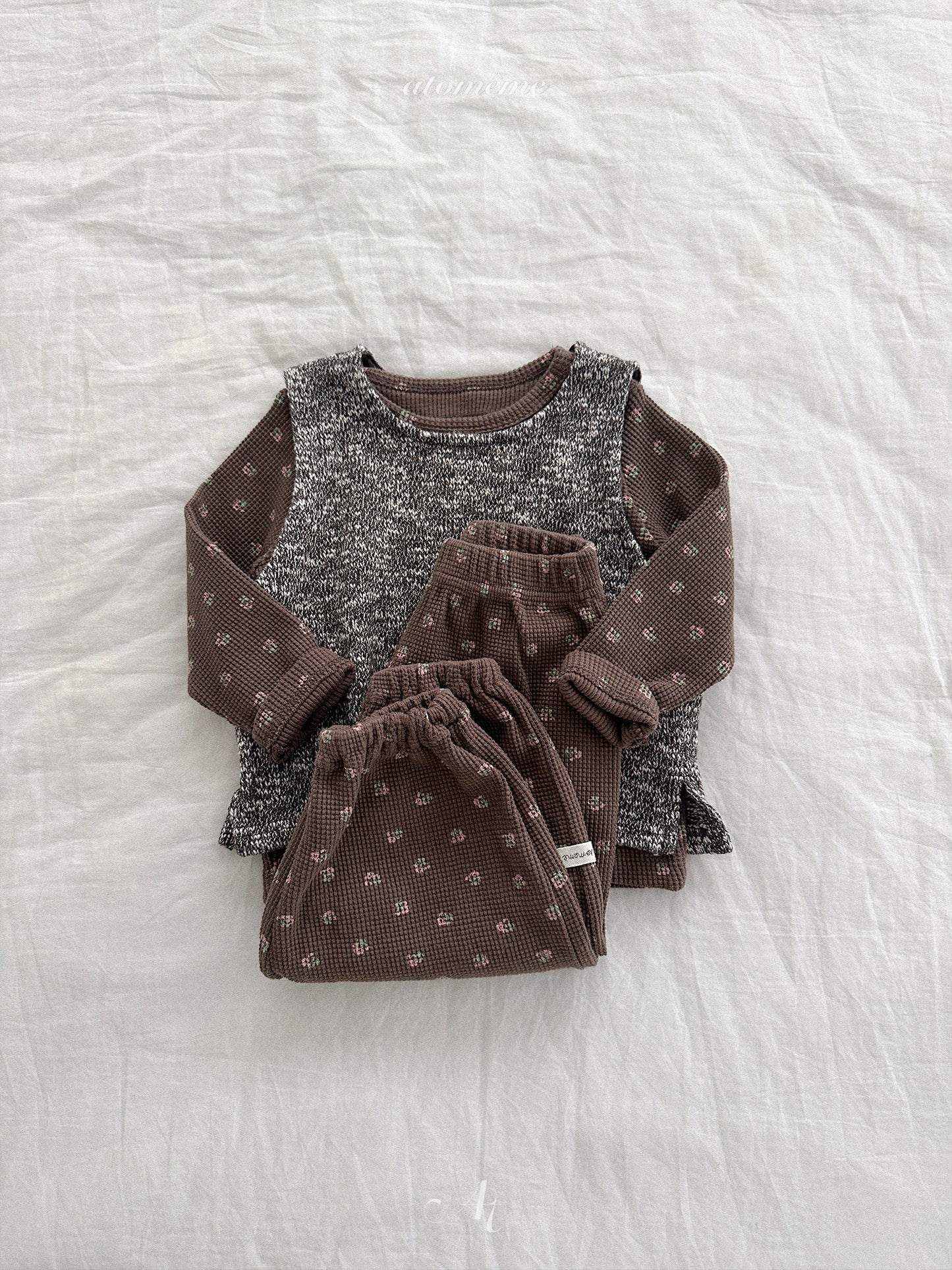19.Latte T-Shirt