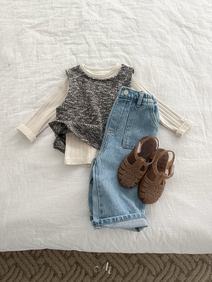 40.Nut Wool Vest