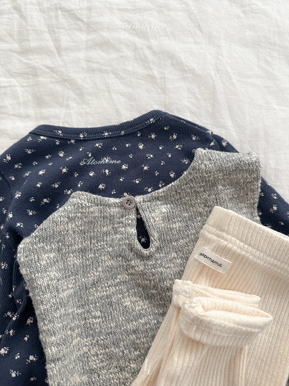 40.Nut Wool Vest