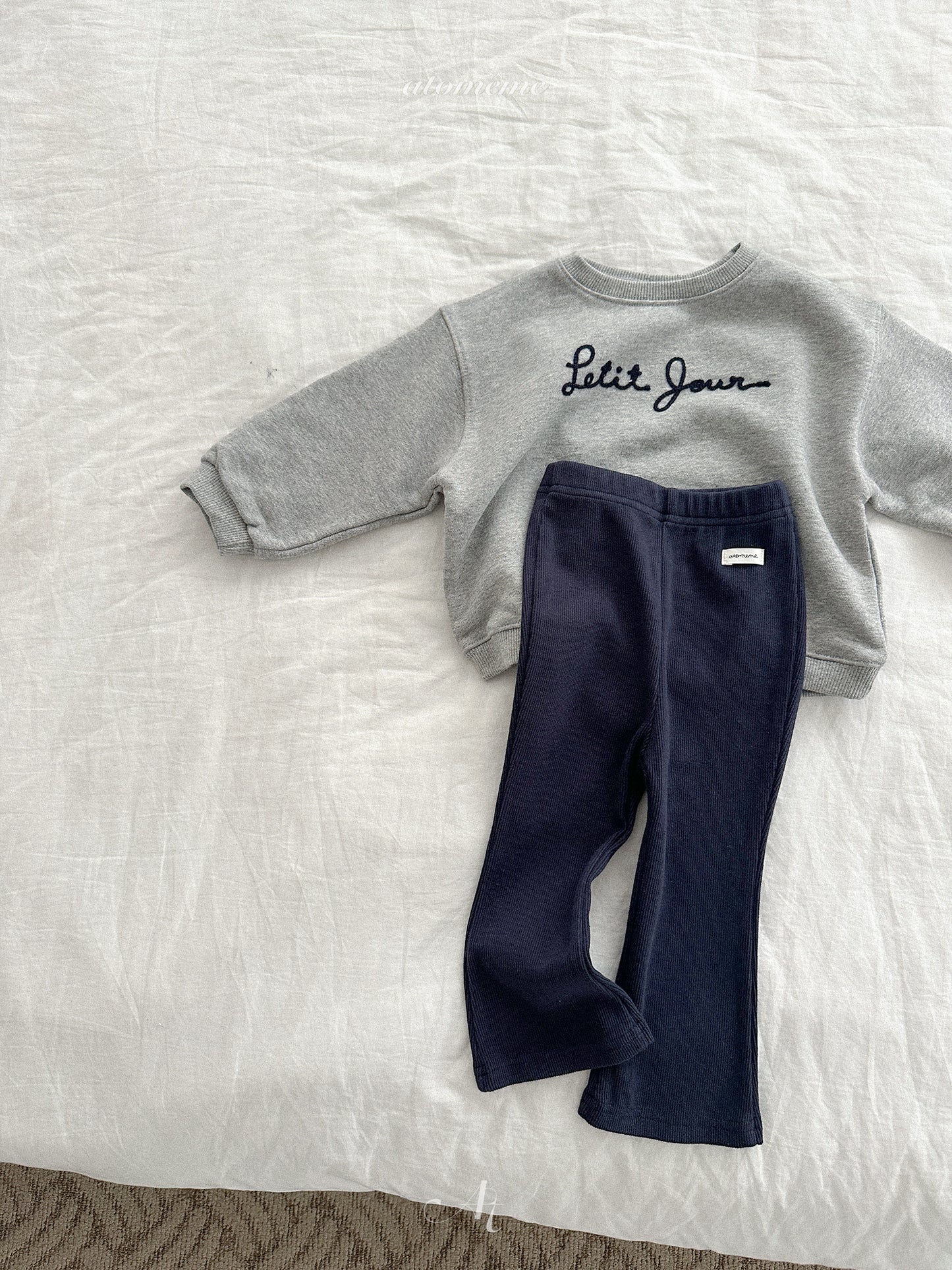 18.Petit Jour Sweatshirt
