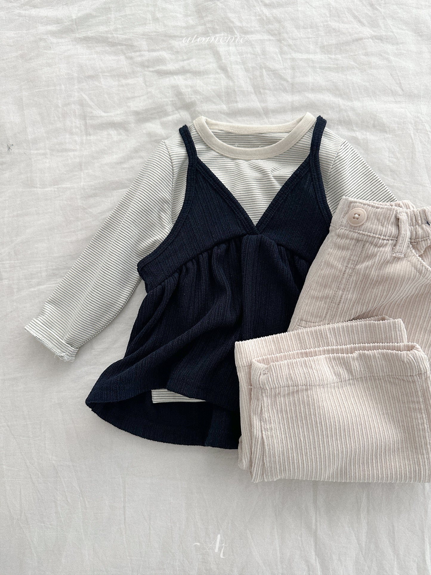 29.Clay Bustier