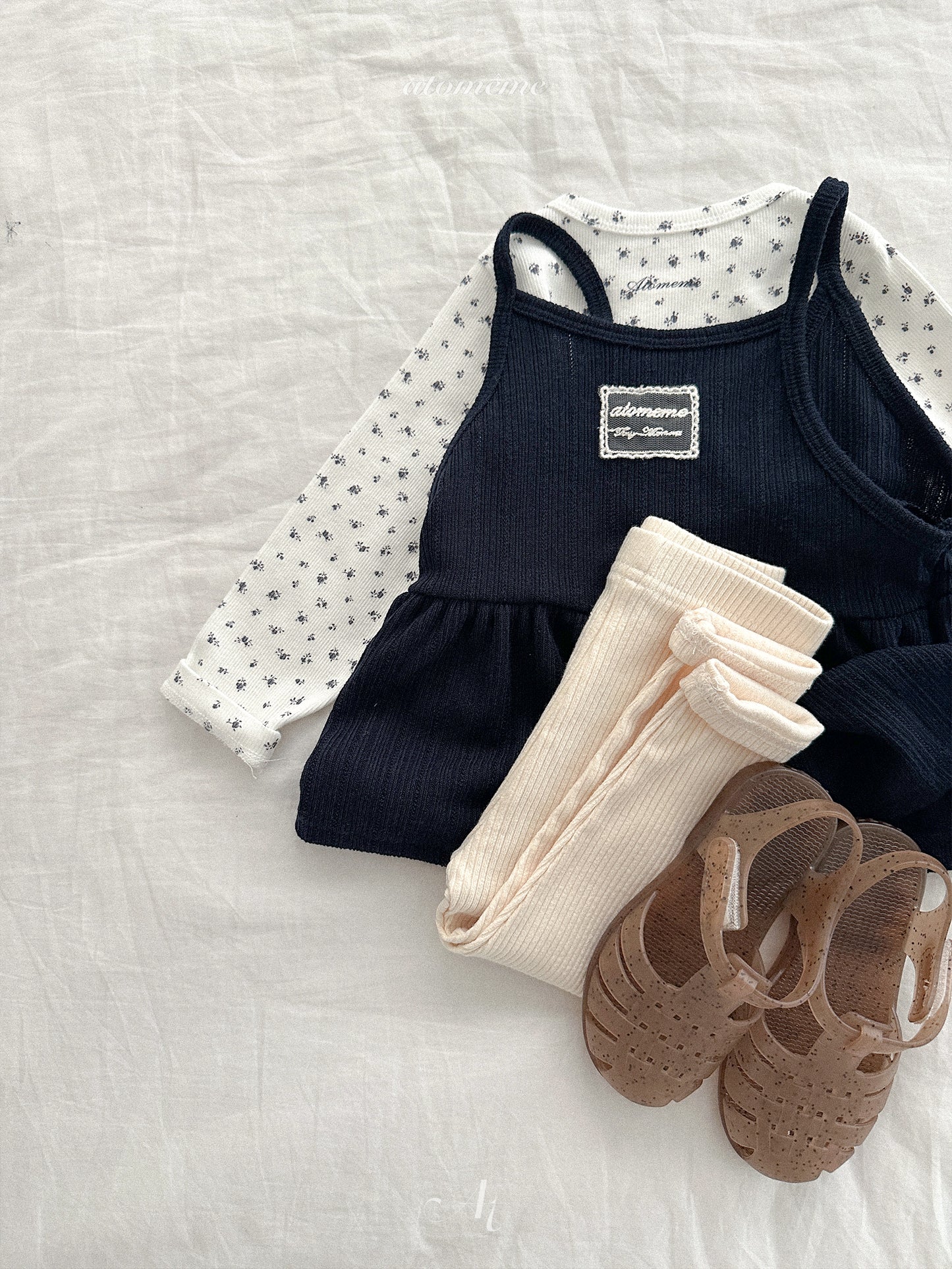 29.Clay Bustier