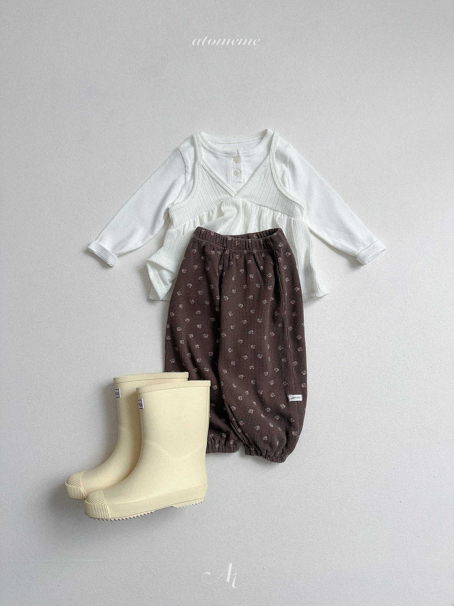 29.Clay Bustier