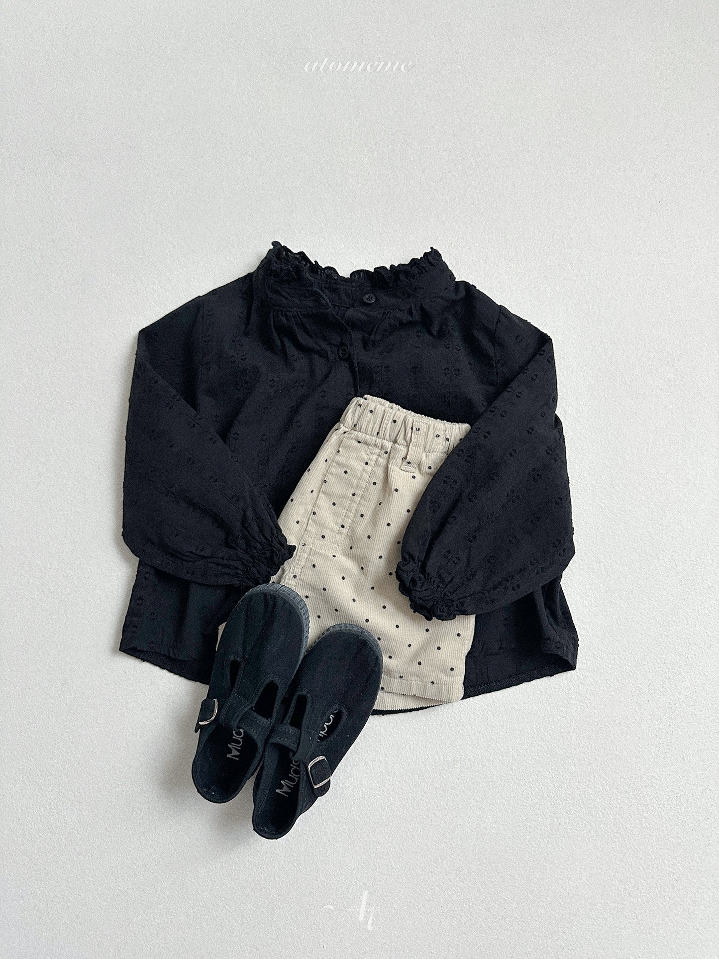 21.Dot Corduroy Pants