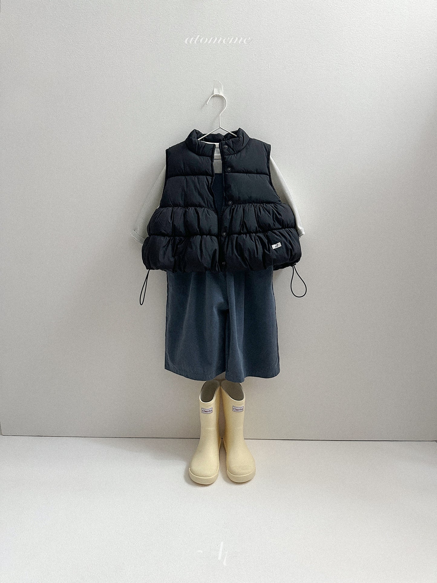 43.Poggle Padded Vest
