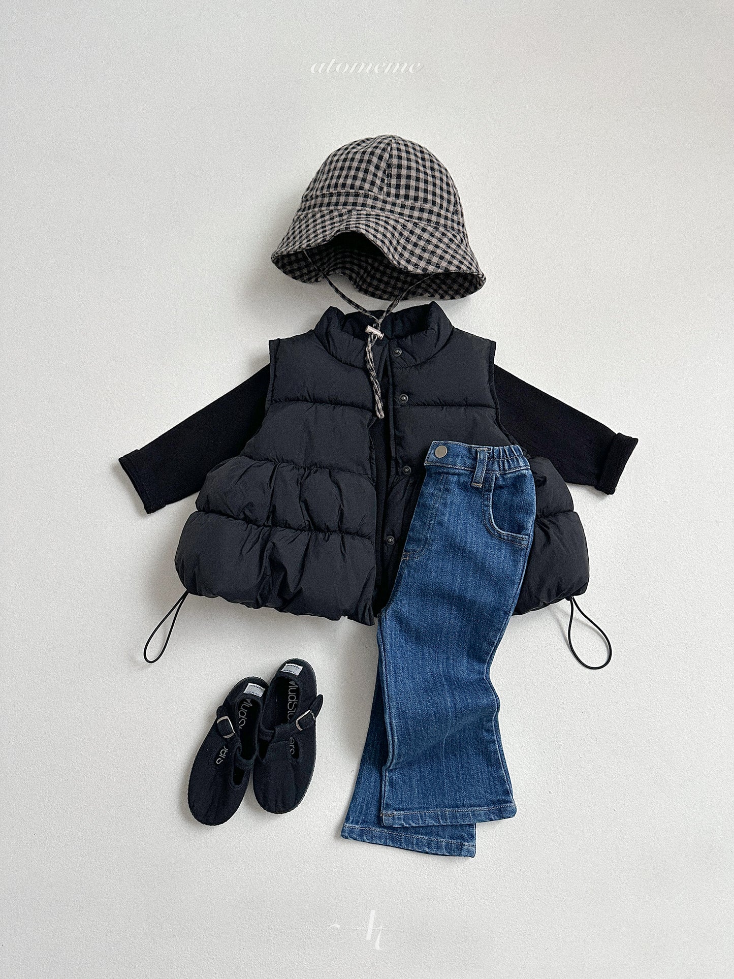 16.Berry Bootcut Denim