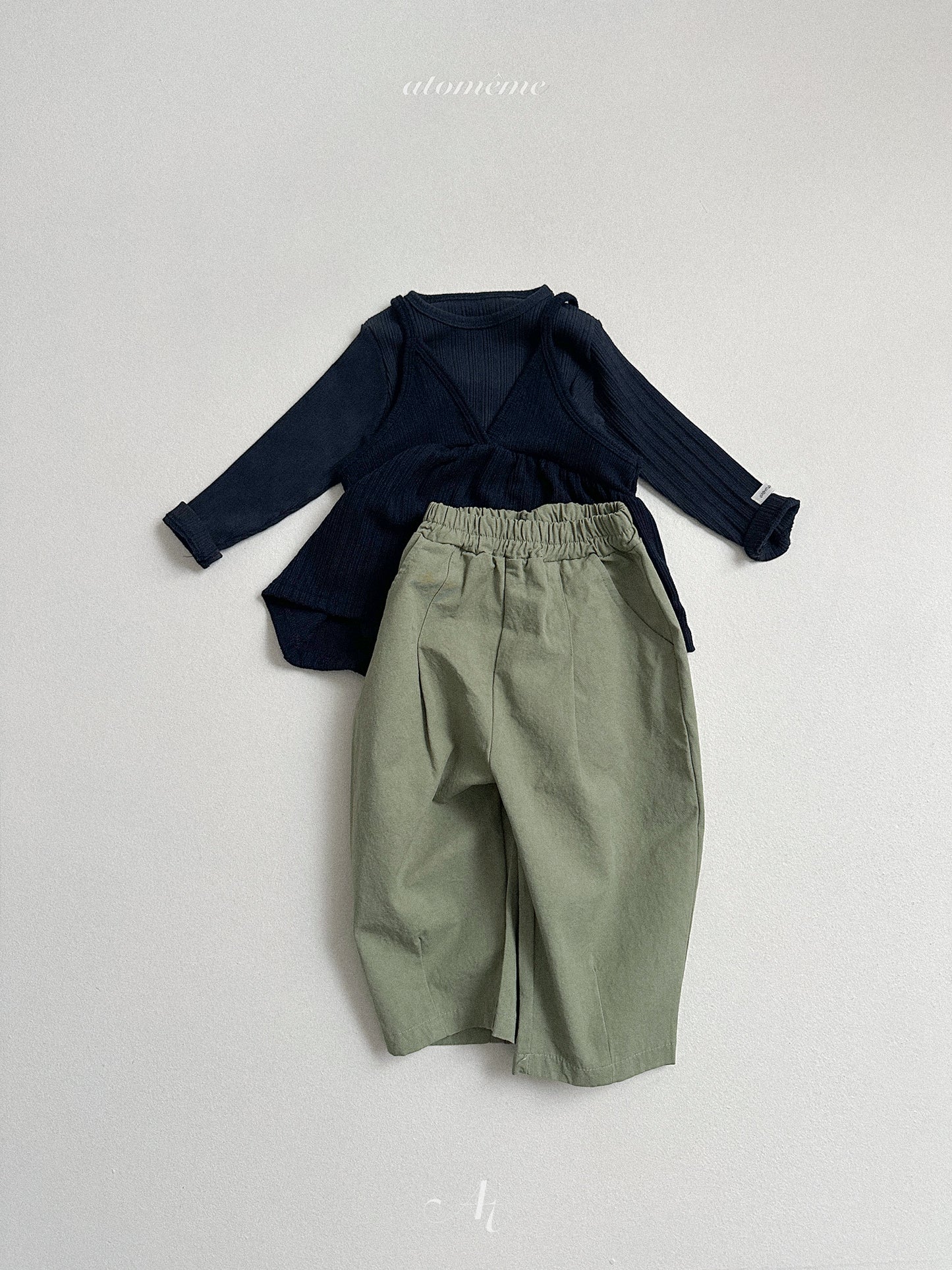 13.Scone Pants
