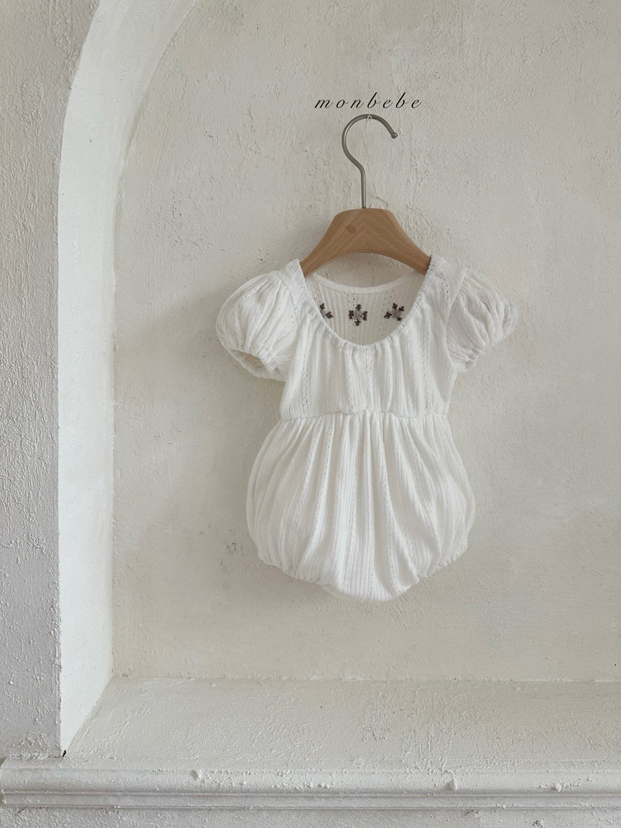 【期間限定 PRE-ODER】8.Lea Embroidery Suit
