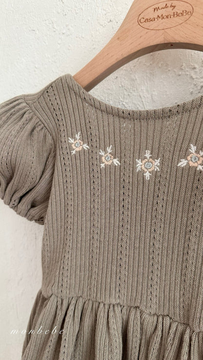 【期間限定 PRE-ODER】8.Lea Embroidery Suit