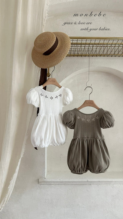 【期間限定 PRE-ODER】7.Lea Embroidery Suit (Kids)