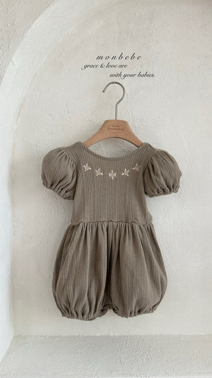【期間限定 PRE-ODER】7.Lea Embroidery Suit (Kids)