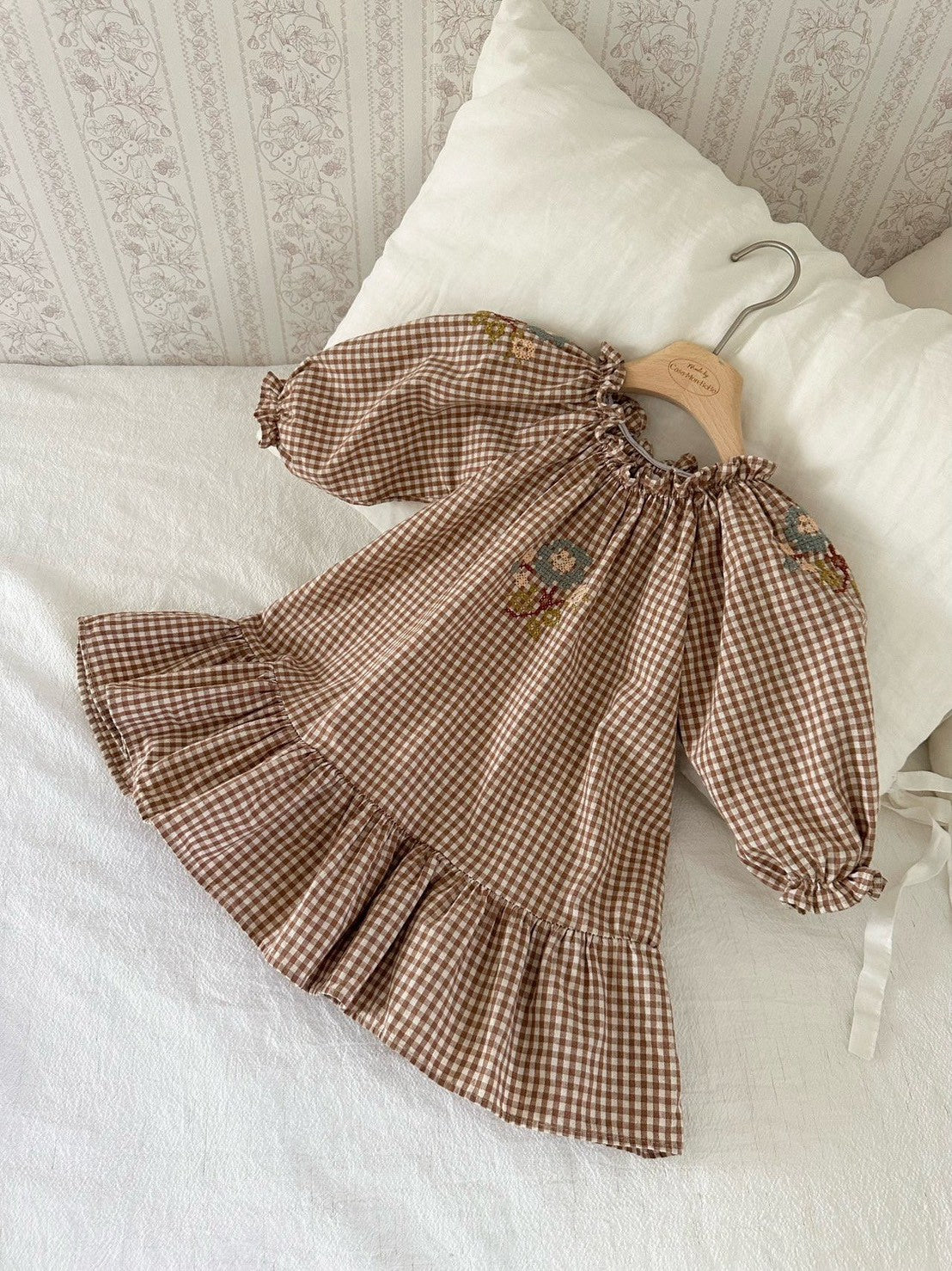 【PRE-ODER〆8.9(sun)】03. Olivia Embroidered Dress | monbebe
