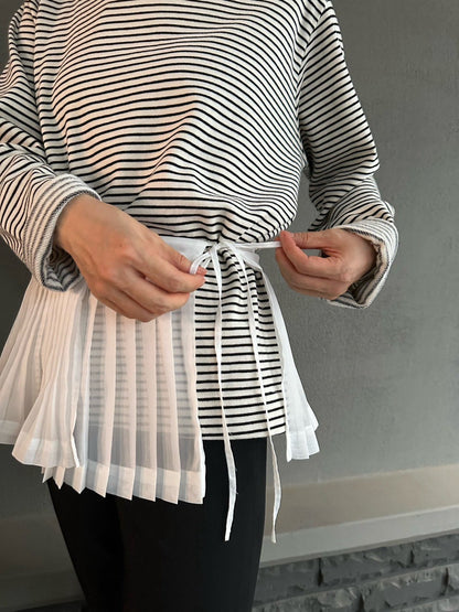 【秋のPRE-ODER 5%OFF】01. Layered Pleated Apron (Adult) | monbebe