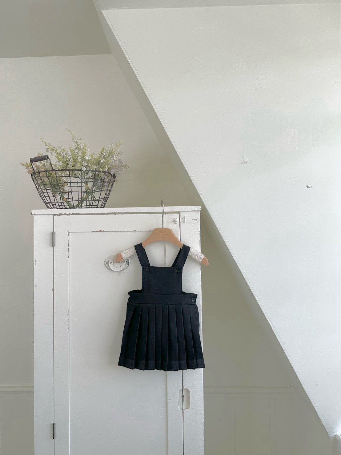 【PRE-ODER〆8.9(sun)】41. Louis Pleated Suspender Skirt | monbebe