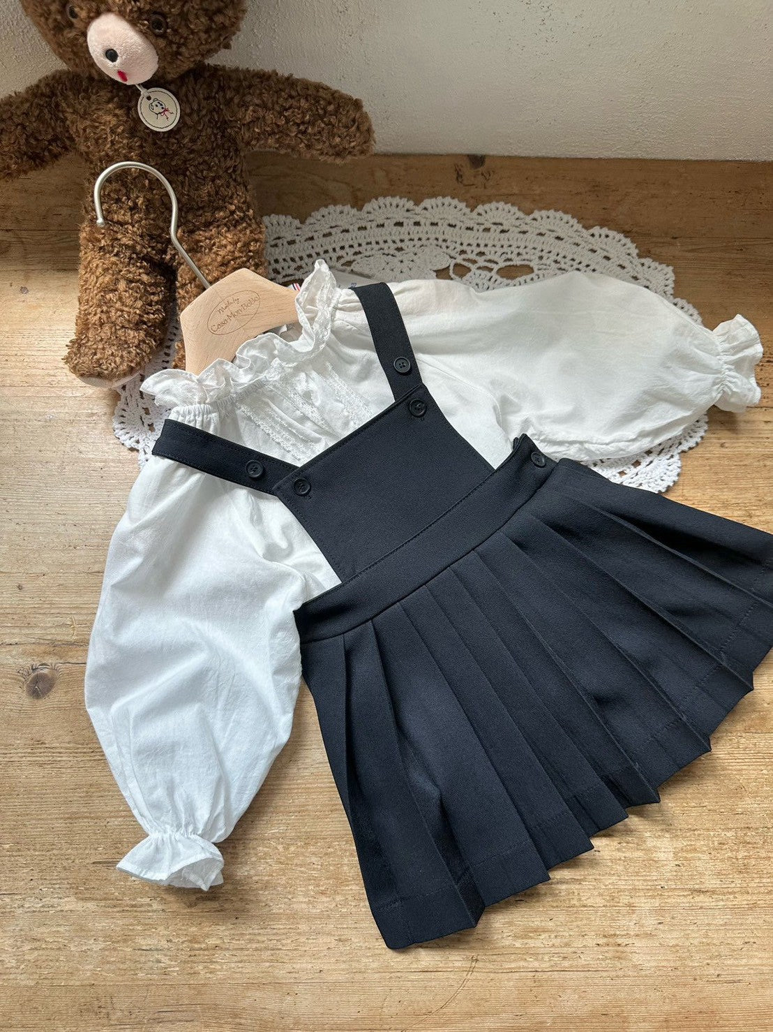 【PRE-ODER〆8.9(sun)】41. Louis Pleated Suspender Skirt | monbebe