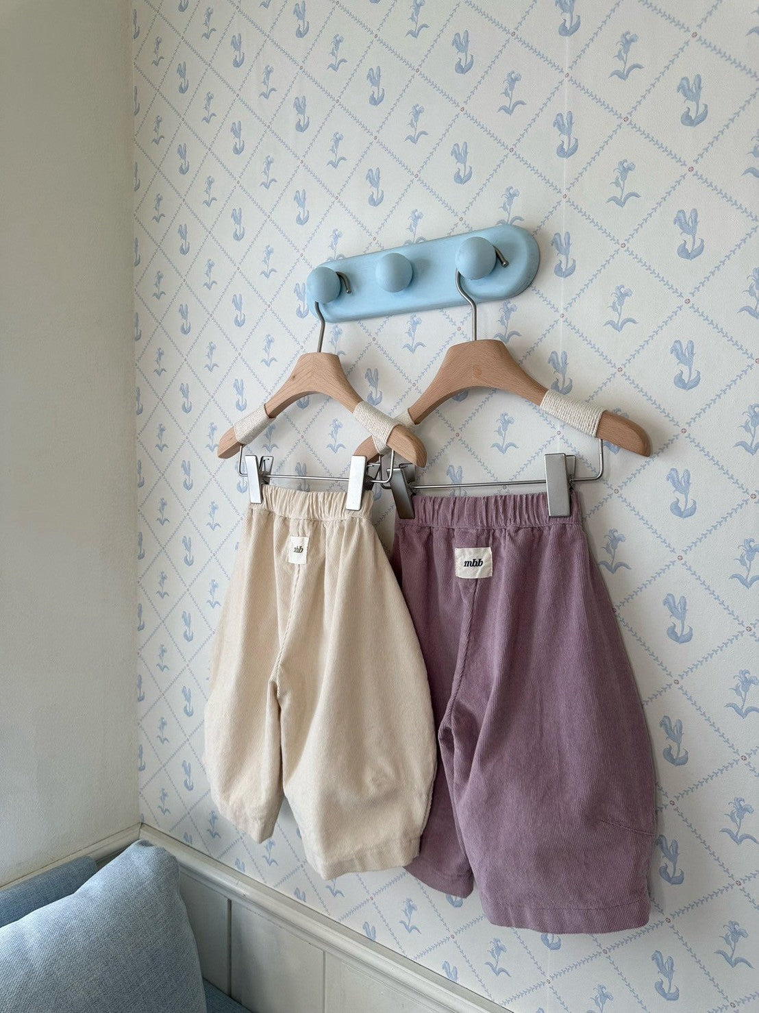 【PRE-ODER〆8.9(sun)】27. Dart Barrel-Fit Pants | monbebe