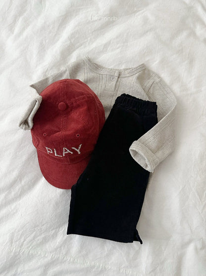 44.Play Cap
