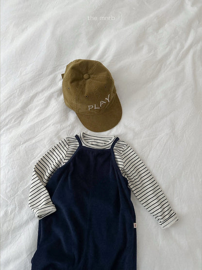 44.Play Cap
