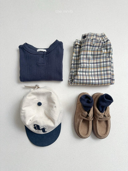 21.Adel Check Pants