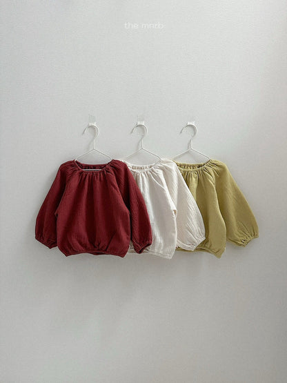 15.Balloon Blouse