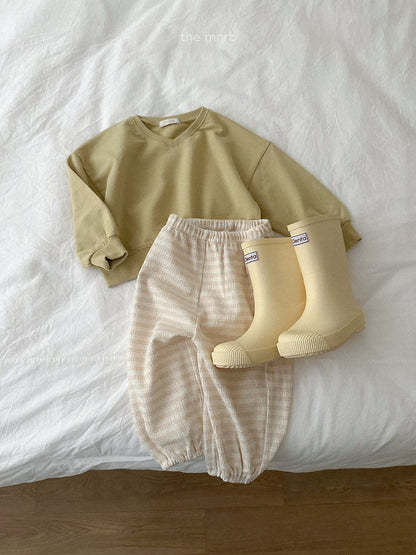 12.Low V-Neck Sweatshirt