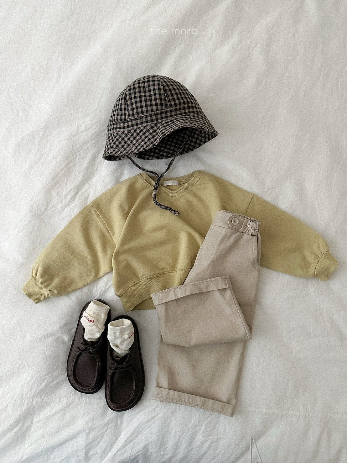 12.Low V-Neck Sweatshirt