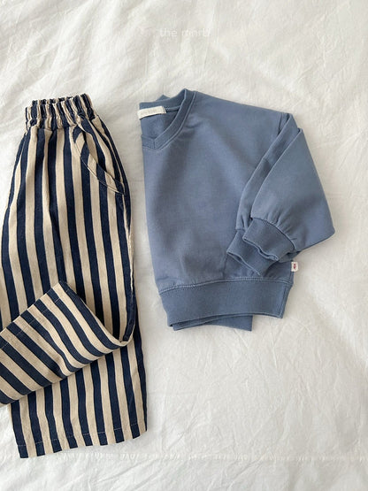 12.Low V-Neck Sweatshirt