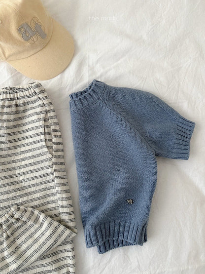 28.Emblem 3/4 Sleeve Knit Top