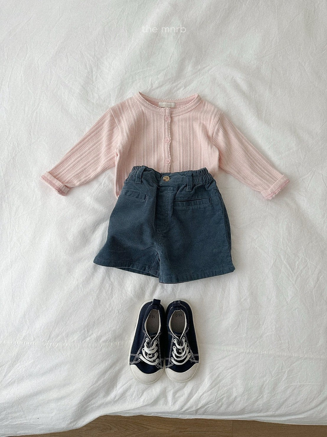 22.Eyelet Cardigan