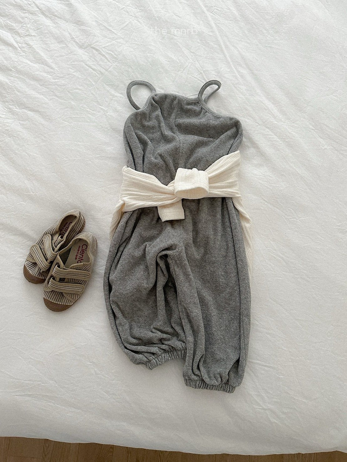 22.Eyelet Cardigan
