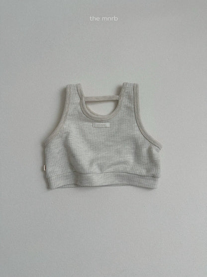27.Etty Vest