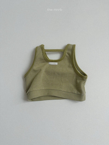 27.Etty Vest