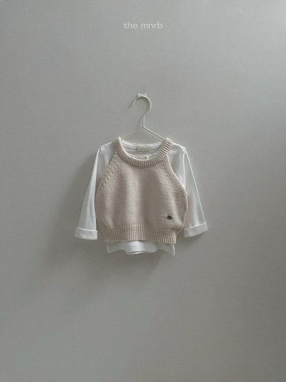 32.Kylie Henley T-Shirt