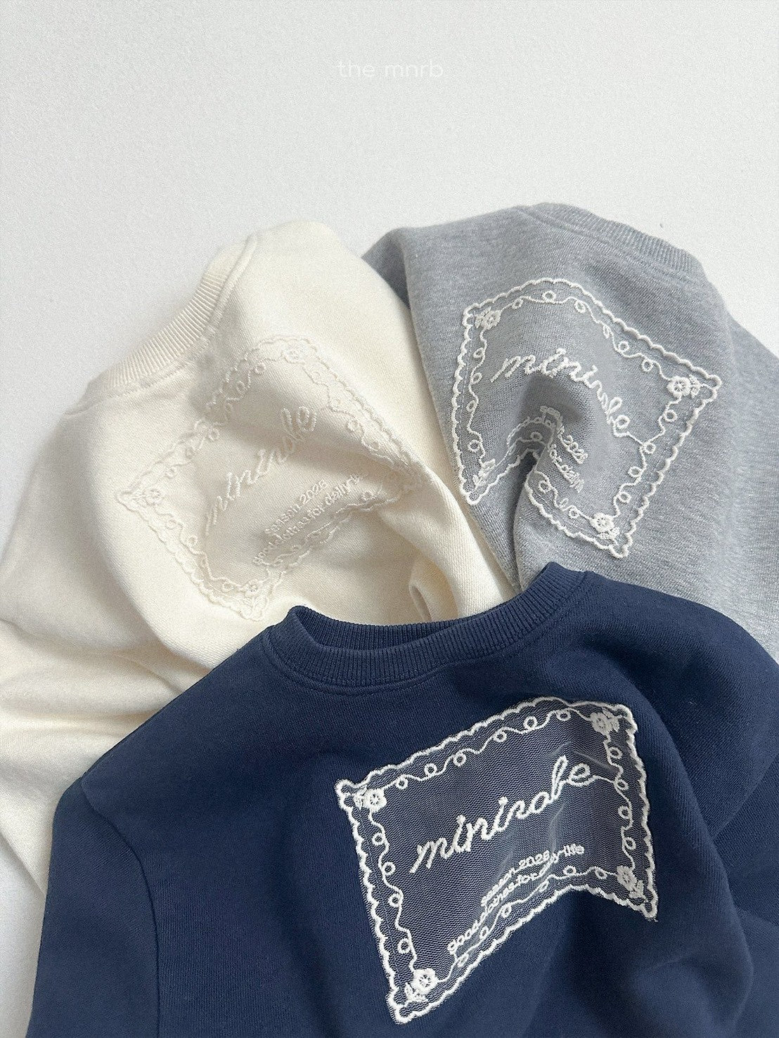 11.Lace Sweatshirt