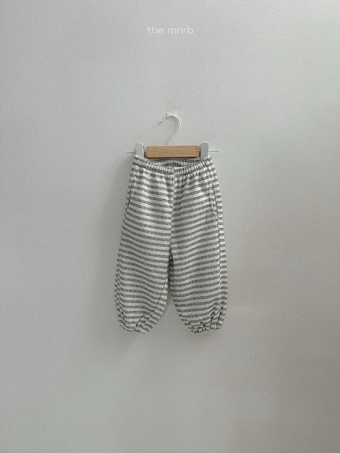 08.Day Stripe Jogger Pants