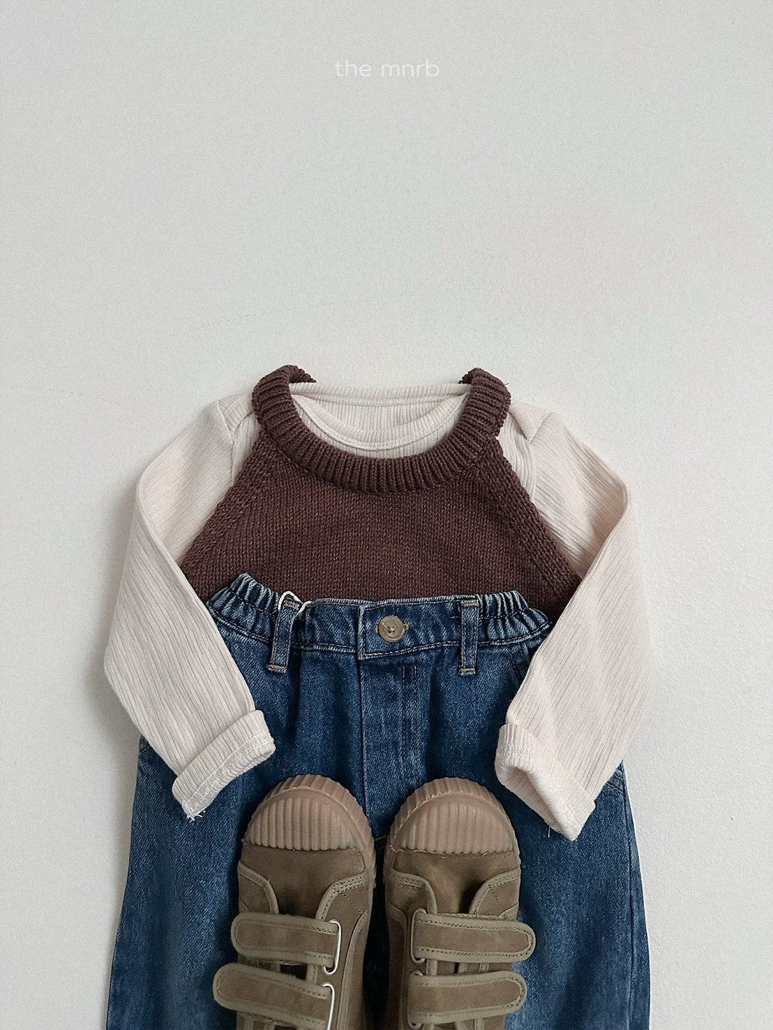 40.Halter Neck Knit Top