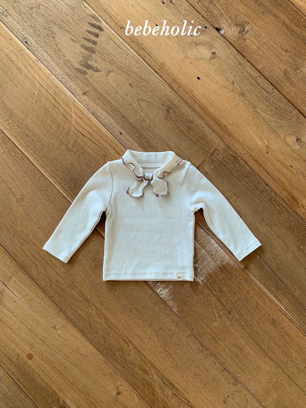 20.TieT-Shirt