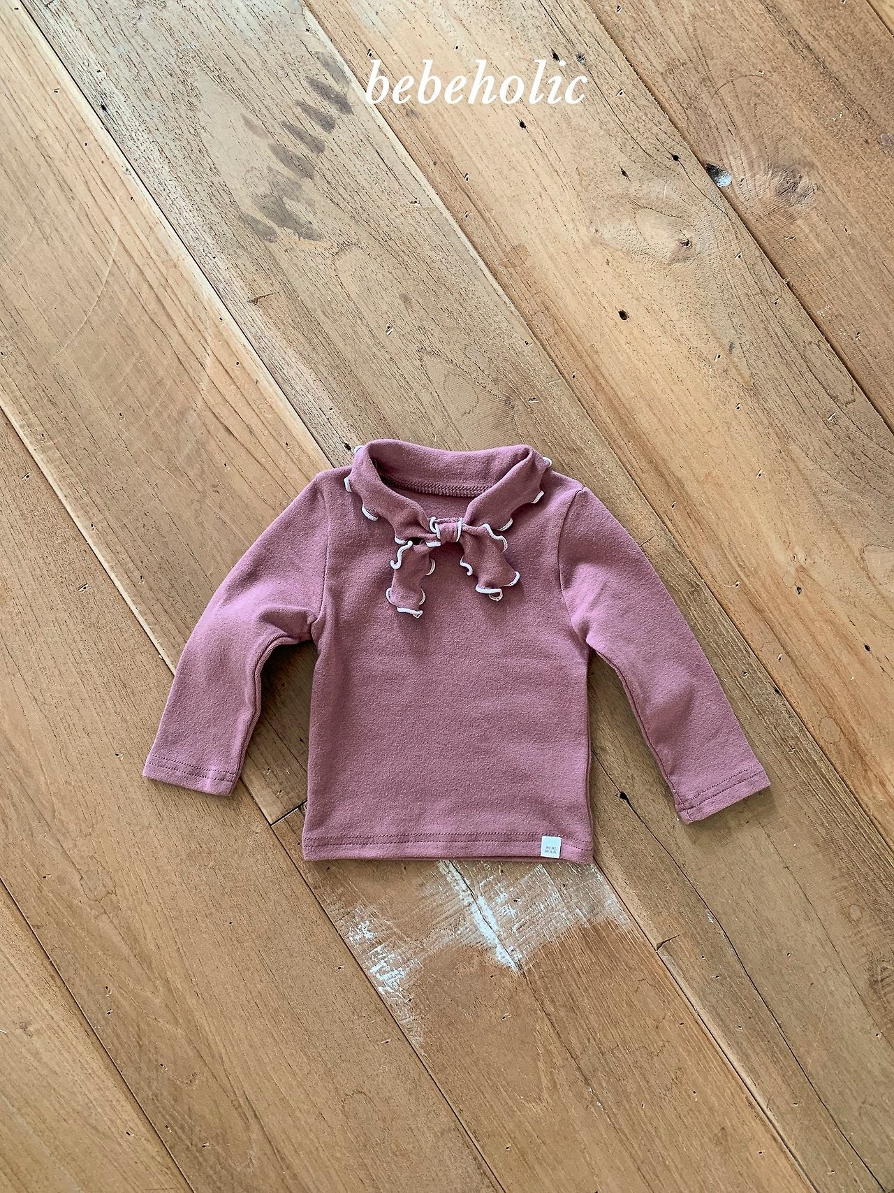 20.TieT-Shirt