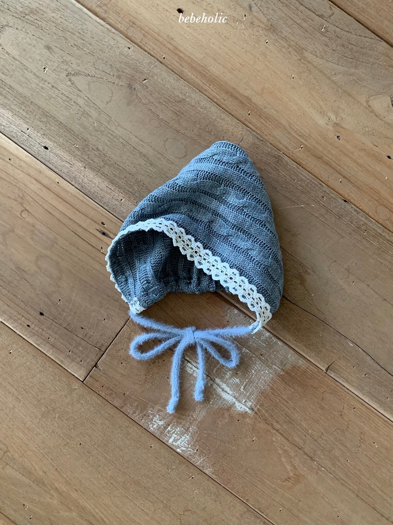 11.CableKnitBonnet