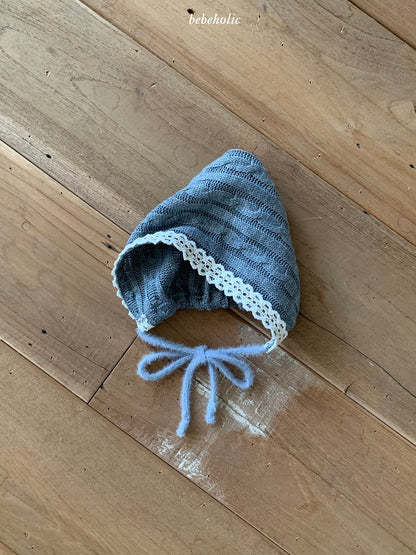 11.CableKnitBonnet